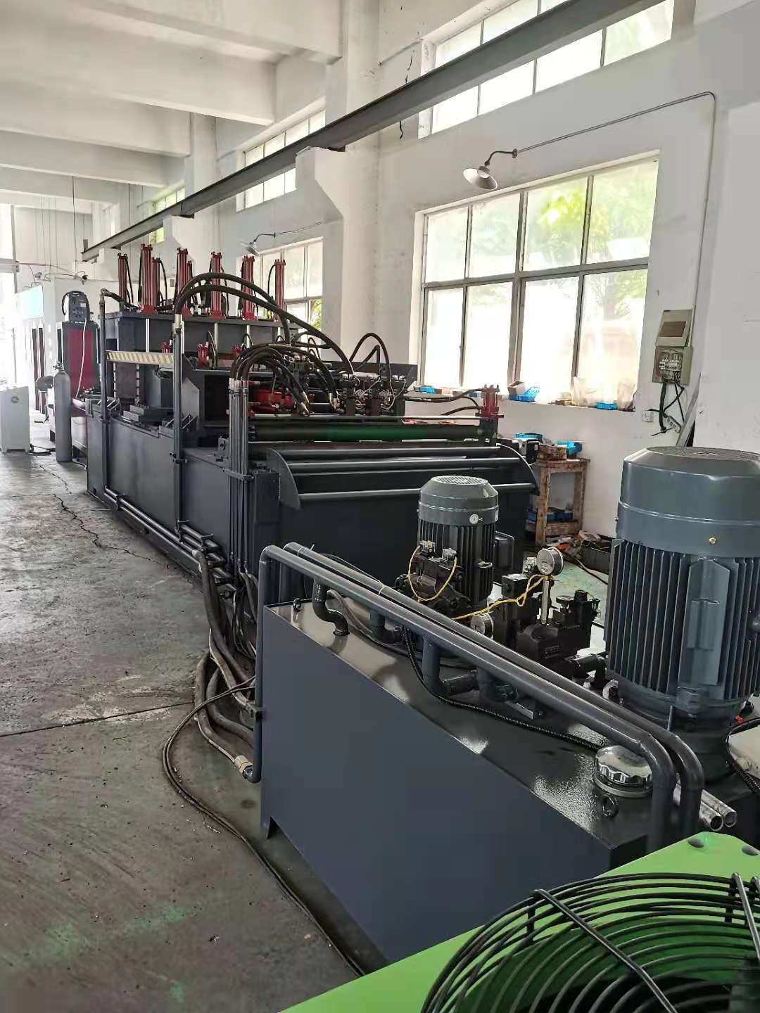 波紋片成型機(jī)